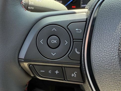 Used 2025 Toyota RAV4 SE image 24