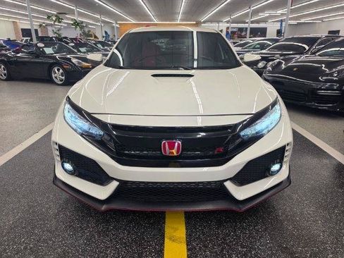 Used 2019 Honda Civic Type R image 3