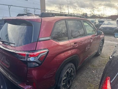 Used 2025 Subaru Forester Premium image 14