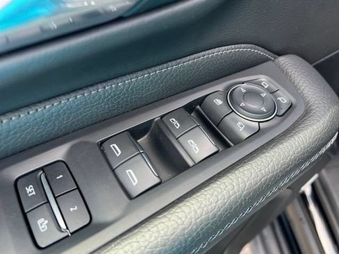 Used 2023 GMC Yukon Denali AWD/4WD image 21