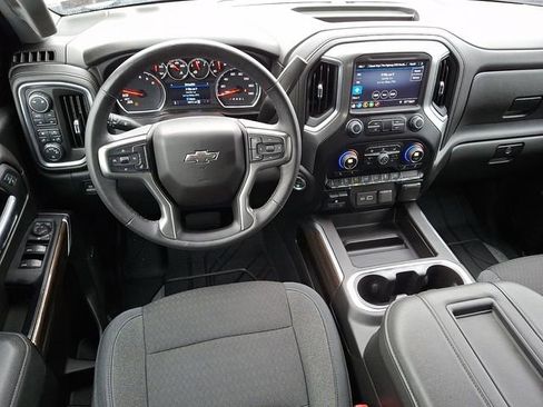 Used 2019 Chevrolet Silverado 1500 LT Trail Boss image 2