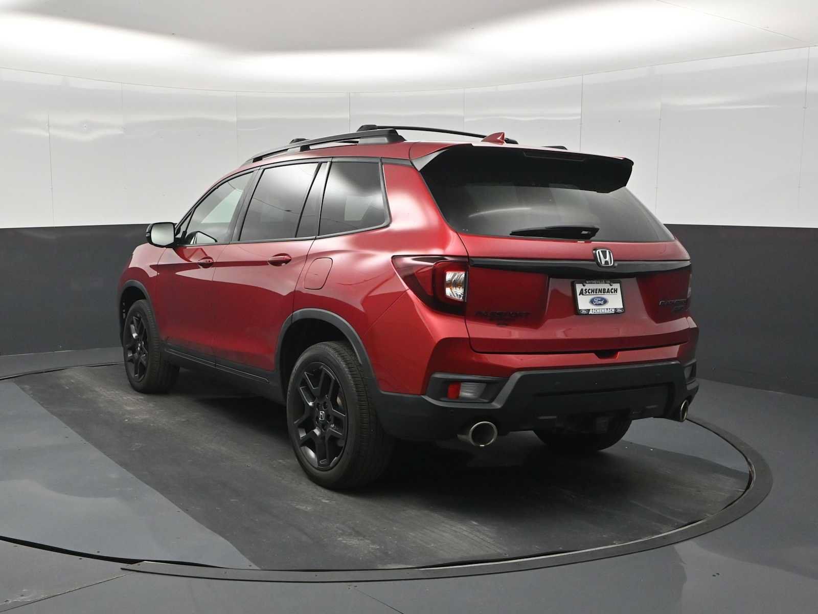 Used 2024 Honda Passport Black Edition image 6