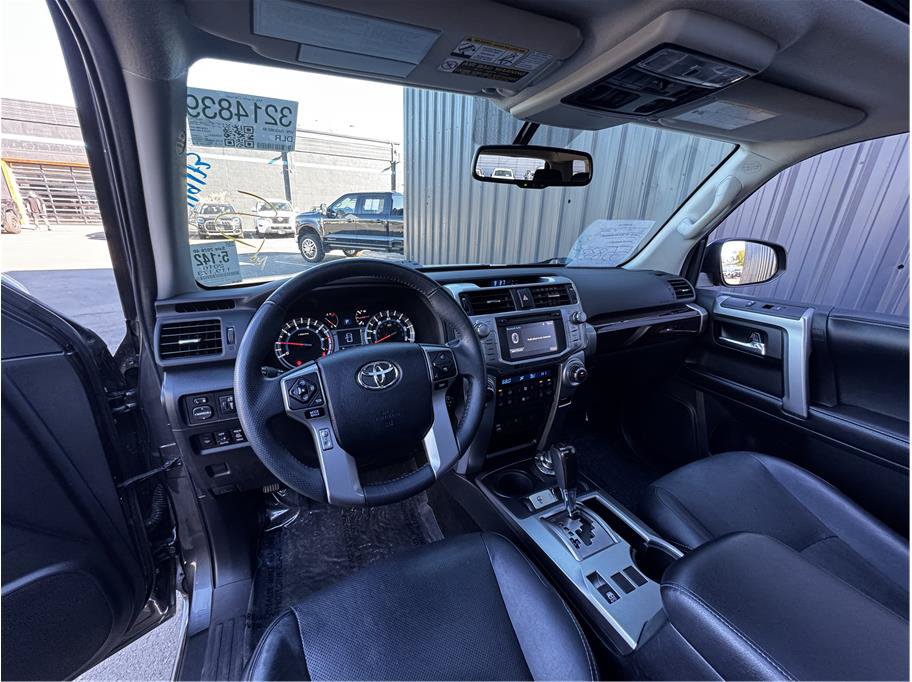 Used 2016 Toyota 4Runner Limited AWD/4WD image 3
