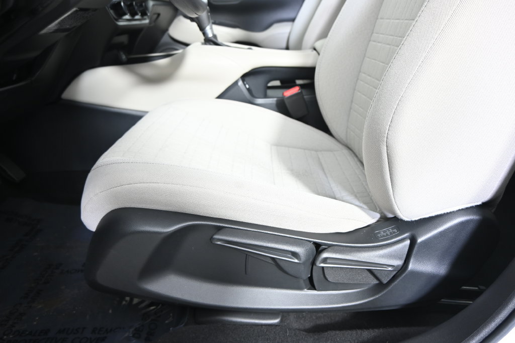 Used 2023 Honda HR-V LX image 21