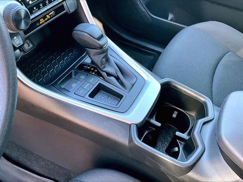 Used 2023 Toyota RAV4 LE image 16