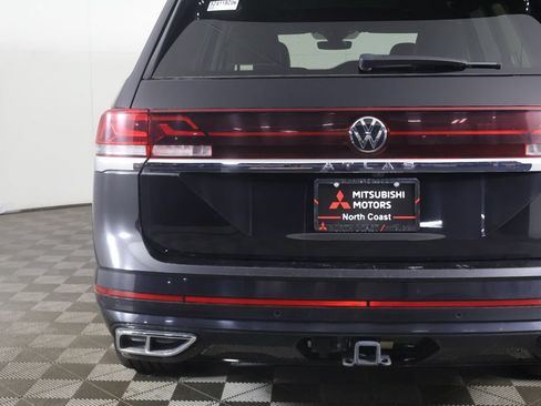 Used 2024 Volkswagen Atlas SEL Premium R-Line AWD/4WD image 18