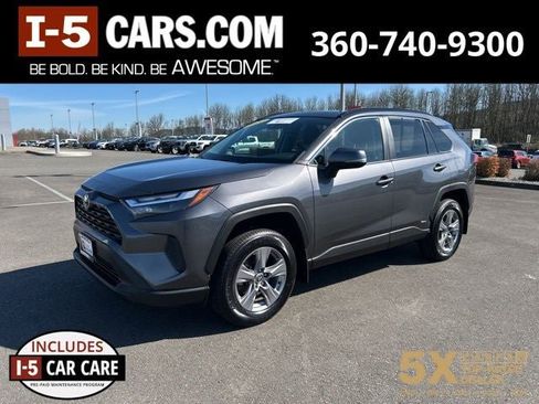 Used 2022 Toyota RAV4 XLE w/ Convenience Package AWD/4WD image 1