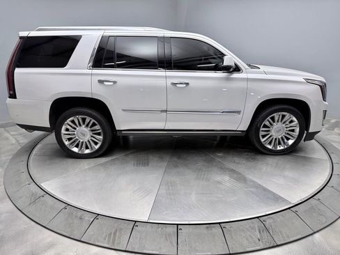 Used 2020 Cadillac Escalade Platinum image 4