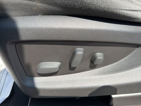 Used 2018 Chevrolet Silverado 1500 LT w/ All Star Edition AWD/4WD image 19