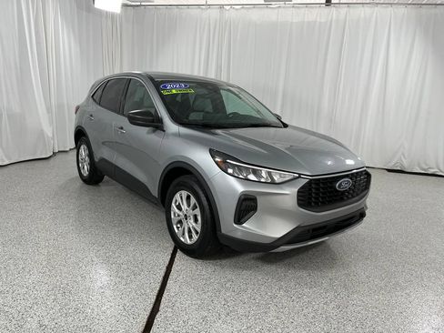 Used 2023 Ford Escape Active w/ Tech Pack #1 AWD/4WD image 7