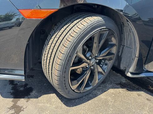 Certified 2017 Honda Civic Sport image 25