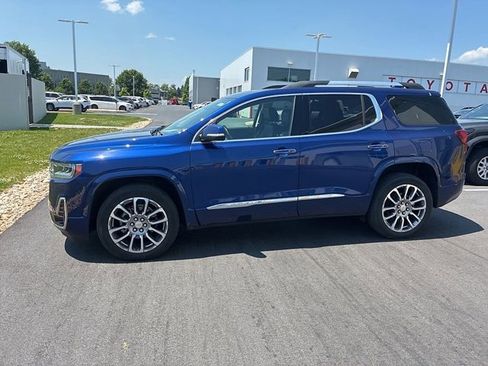 Used 2023 GMC Acadia Denali w/ Denali Technology Package AWD/4WD image 15
