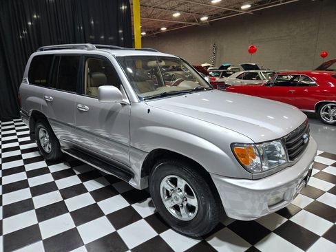 Used 2002 Toyota Land Cruiser image 50