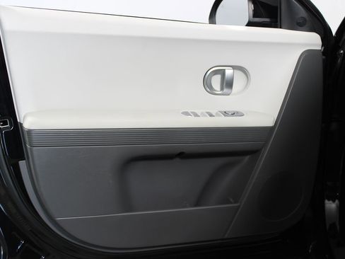 Used 2024 Hyundai Ioniq 5 SE image 29