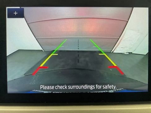 Used 2021 Ford Escape SE w/ Cold Weather Package image 18