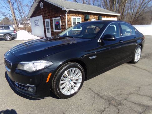 Used 2015 BMW 528i xDrive Sedan AWD/4WD image 1