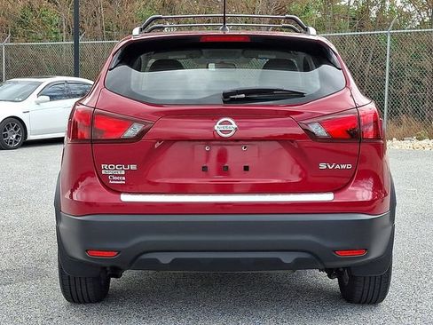 Used 2018 Nissan Rogue Sport SV w/ SV Technology Package AWD/4WD image 8