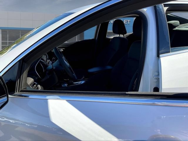Certified 2022 Chevrolet Malibu LS FWD image 23