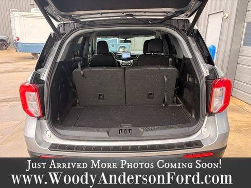 Used 2024 Ford Explorer XLT w/ Equipment Group 202A AWD/4WD image 6