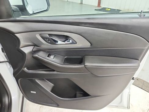 Used 2023 Chevrolet Traverse Premier image 43