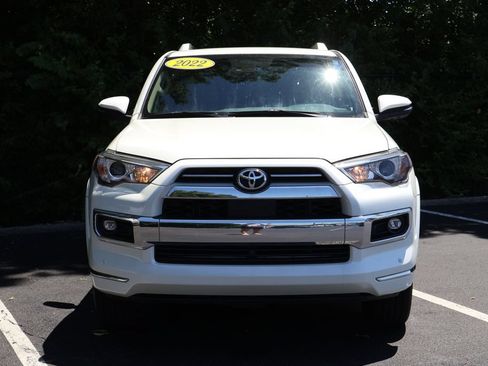 Used 2022 Toyota 4Runner Limited AWD/4WD image 2