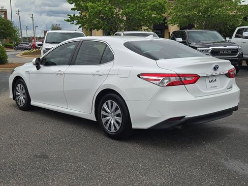 Used 2020 Toyota Camry LE w/ Sunroof Package FWD image 14