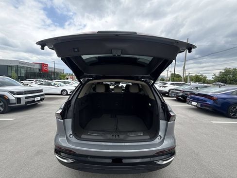 Used 2025 Lincoln Nautilus Premier AWD/4WD image 22
