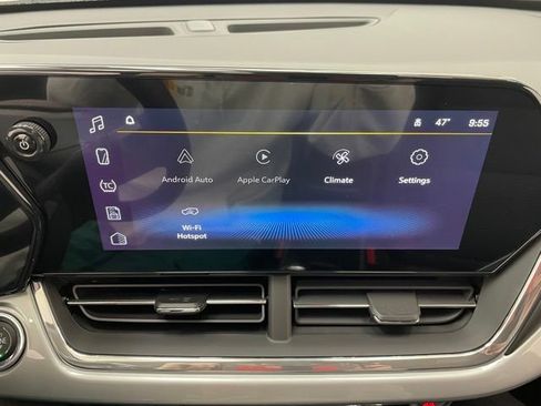 New 2026 Chevrolet Trax LT w/ Driver Confidence Package FWD image 4