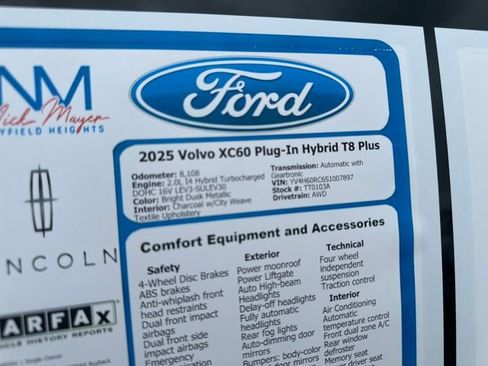 Used 2025 Volvo XC60 T8 Plus w/ Climate Package image 35