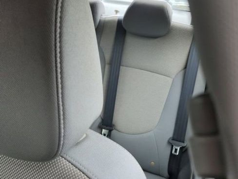 Used 2012 Hyundai Accent GLS image 10