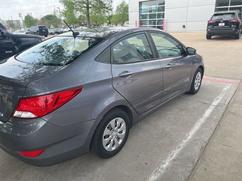 Used 2016 Hyundai Accent SE w/ Option Group 02 image 5