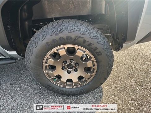 New 2025 Toyota Tacoma Trailhunter image 18