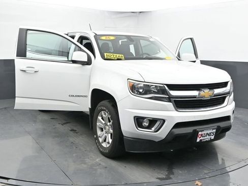 Used 2016 Chevrolet Colorado LT w/ LT Convenience Package image 31