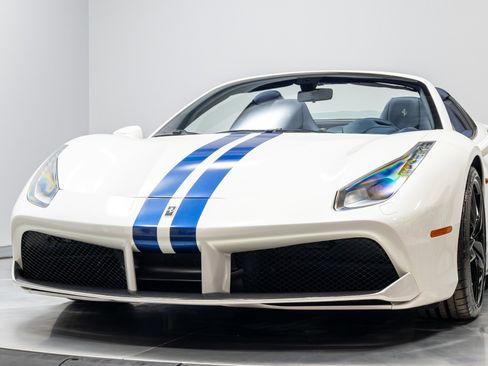 Used 2018 Ferrari 488 Spider image 76