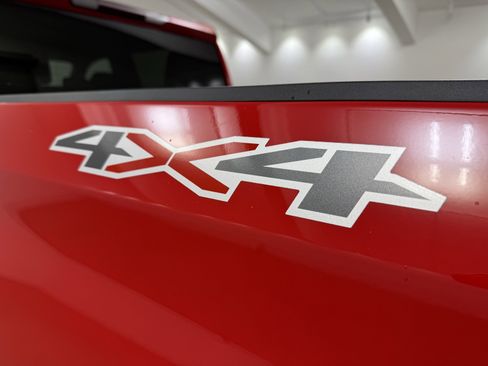 Used 2023 Chevrolet Silverado 1500 Custom image 10