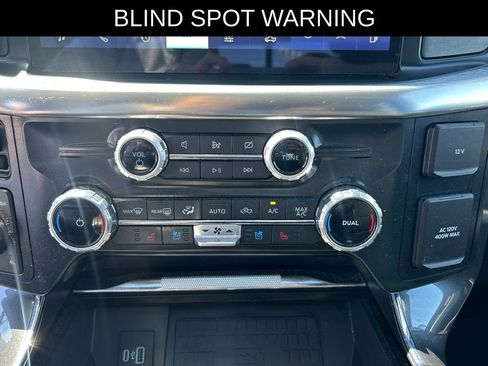 Used 2022 Ford F150 Lariat w/ Max Trailer Tow Package AWD/4WD image 21