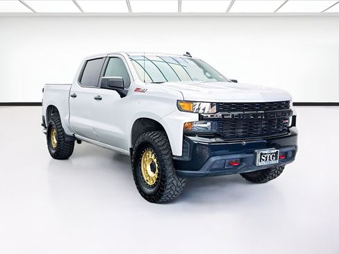 Used 2021 Chevrolet Silverado 1500 Custom Trail Boss AWD/4WD image 3
