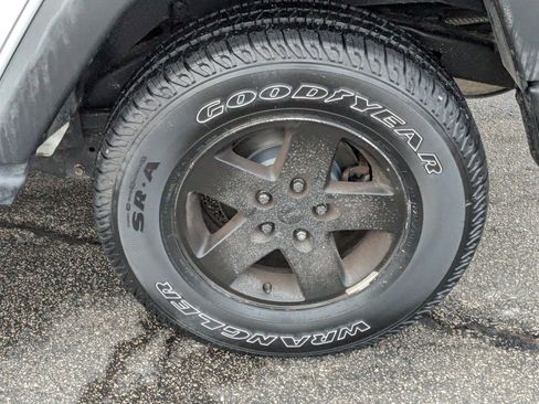 Used 2017 Jeep Wrangler Unlimited Sport w/ Quick Order Package 24S image 23