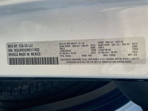 Used 2024 RAM ProMaster 2500 w/ Convenience Group FWD image 30