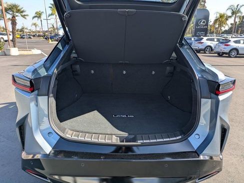 Used 2023 Lexus RZ 450e Premium w/ Technology Package AWD/4WD image 31