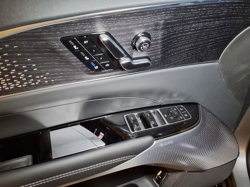New 2026 Cadillac Lyriq V AWD/4WD image 15