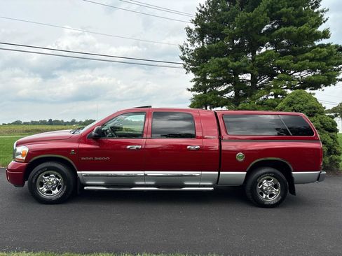 Used 2006 Dodge Ram 2500 Truck Laramie RWD image 2