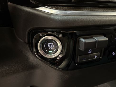 Certified 2025 Chevrolet Silverado 2500 LT w/ Convenience Package image 23