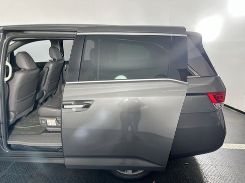 Used 2014 Honda Odyssey Touring image 26