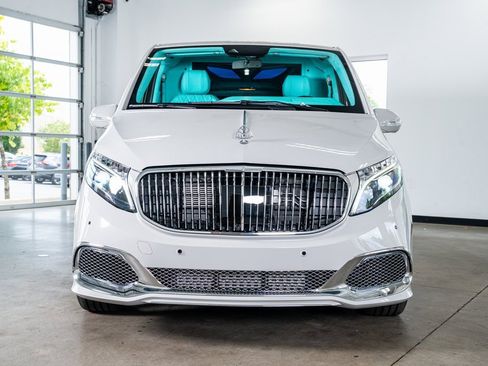 Used 2023 Mercedes-Benz Metris Passenger image 3