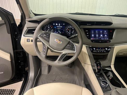 New 2026 Cadillac XT5 Premium Luxury w/ Driver Assist Package image 17