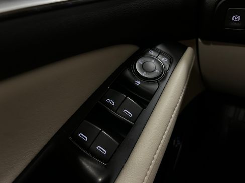 Used 2023 Buick Enclave Essence w/ Trailering Package, 5000 lbs. AWD/4WD image 25
