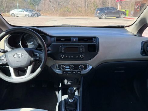 Used 2012 Kia Rio LX FWD image 10