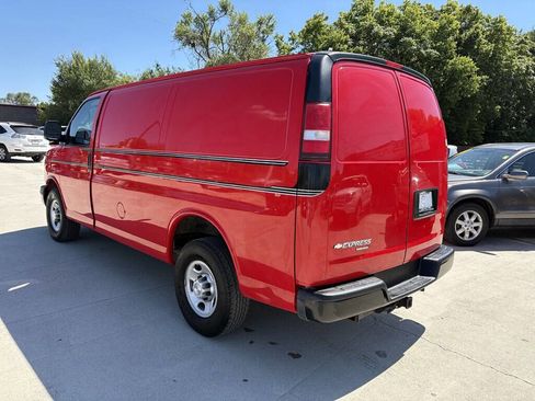 Used 2016 Chevrolet Express 2500 image 6