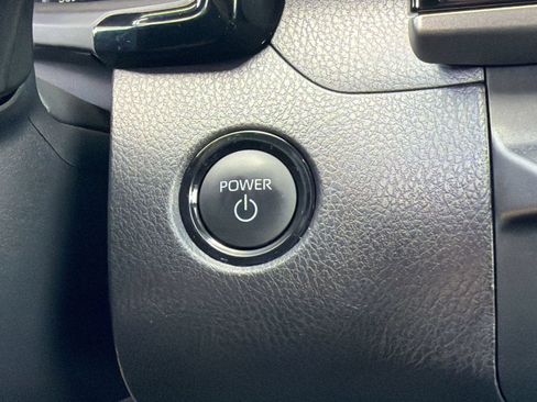 Used 2025 Toyota Camry SE FWD image 16